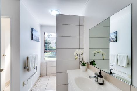 Photo of property in 6 Le Quesne Road, Bay View, Napier, 4104