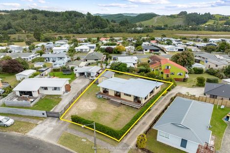 Photo of property in 107 Lorraine Place, Whangamata, 3620