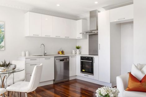 Photo of property in 2/61a Balmoral Road, Mount Eden, Auckland, 1024