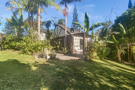 Photo of property in 2/24 Amberley Avenue, Te Atatu South, Auckland, 0610