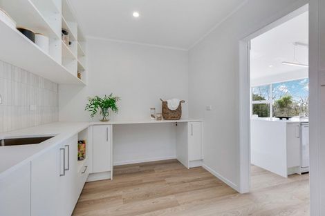 Photo of property in 49 Jaemont Avenue, Te Atatu South, Auckland, 0610