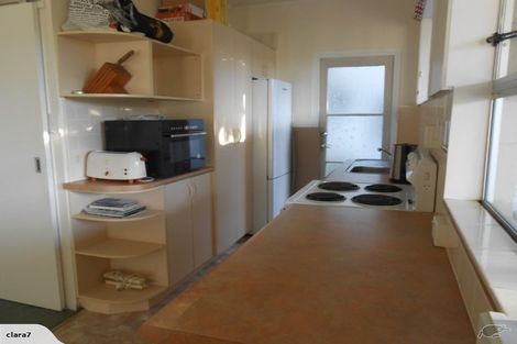 Photo of property in 1/87-89 Hinemoa Street, Birkenhead, Auckland, 0626