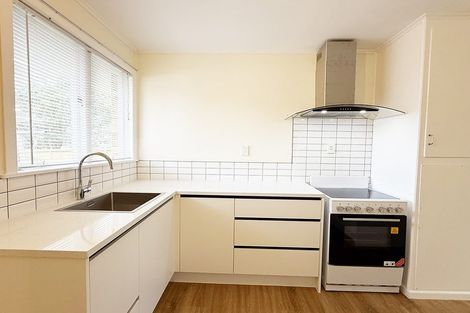 Photo of property in 1/6 Edgewater Drive, Pakuranga, Auckland, 2010