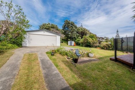Photo of property in 6 Kaitawa Street, Waikanae Beach, Waikanae, 5036
