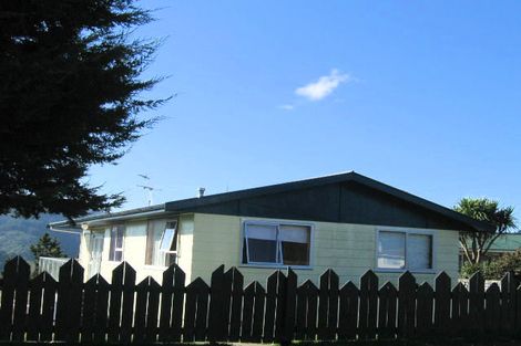 Photo of property in 21 Greenwich Grove, Stokes Valley, Lower Hutt, 5019
