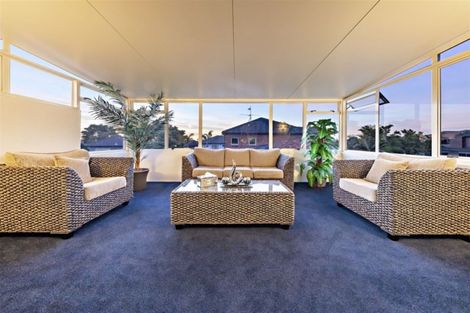 Photo of property in 1 Kumar Place, The Gardens, Auckland, 2105