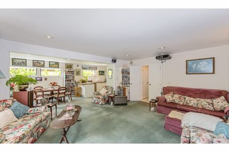 Photo of property in 3/12 Herons Way, Northcote, Auckland, 0627