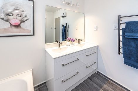 Photo of property in 27 Hood Street, Castlecliff, Whanganui, 4501