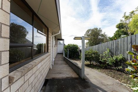 Photo of property in 1/81 Cannon Hill Crescent, Mount Pleasant, Christchurch, 8081