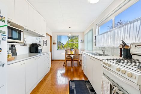 Photo of property in 23 Finlow Drive, Te Atatu South, Auckland, 0610