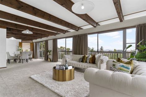 Photo of property in 46 Chatswood Grove, Chatswood, Auckland, 0626