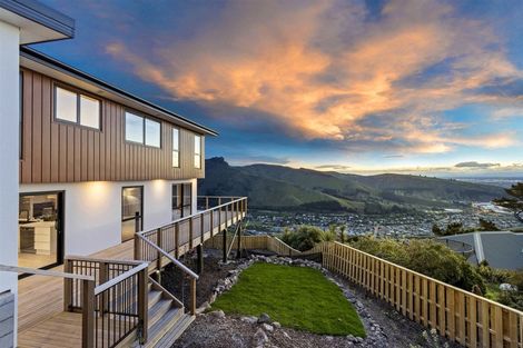 Photo of property in 15 Parkridge Place, Mount Pleasant, Christchurch, 8081