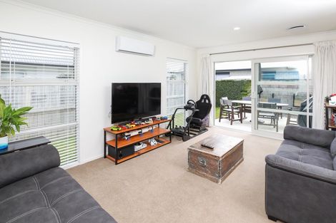 Photo of property in 3/28 Heath Street, Saint Andrews, Hamilton, 3200