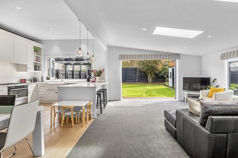 Photo of property in 56 Derwent Street, Island Bay, Wellington, 6023