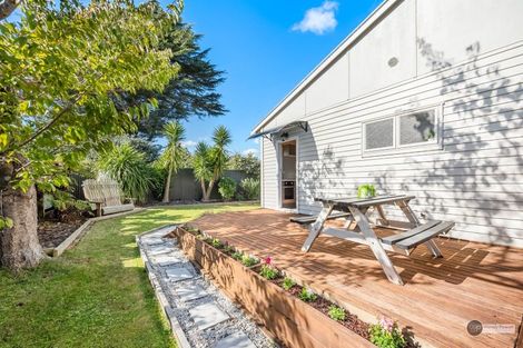 Photo of property in 2/2 Bentinck Street, Wallaceville, Upper Hutt, 5018