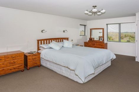 Photo of property in 42 Bream Revel Way, Karaka, Papakura, 2580