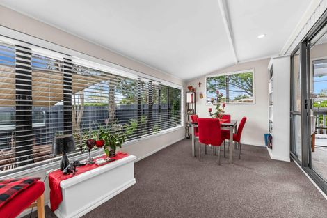 Photo of property in 9 Le Havre Place, Takanini, 2112