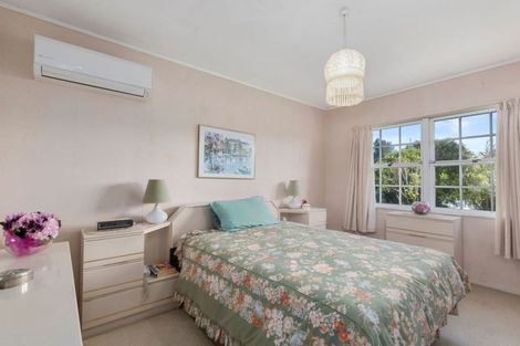 Photo of property in 71 Glencoe Road, Browns Bay, Auckland, 0630