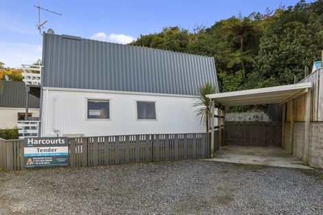 Photo of property in 39a London Road, Korokoro, Lower Hutt, 5012