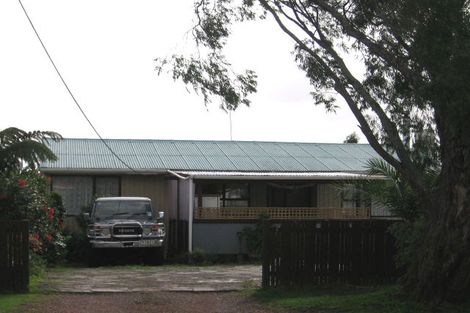 Photo of property in 21 Fairdene Avenue, Henderson, Auckland, 0610