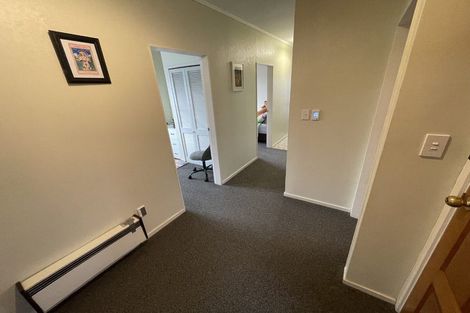 Photo of property in 58 Beauchamp Street, Tawa, Wellington, 5028