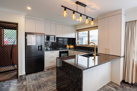 Photo of property in 3 Nicholson Street, Mayfair, Hastings, 4122