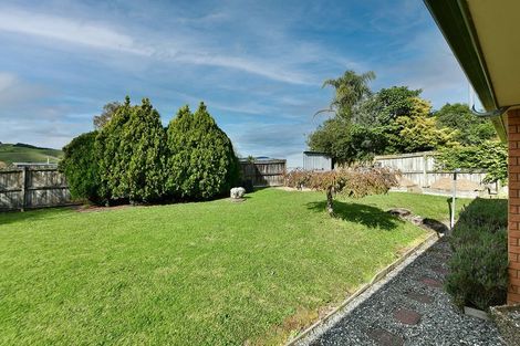 Photo of property in 63 Cabeleigh Drive, Helensville, 0800
