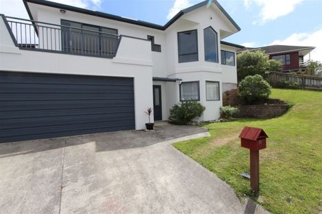 Photo of property in 59 Dress Circle, Newlands, Wellington, 6037