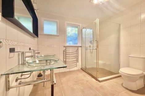 Photo of property in 24 Trojan Crescent, New Lynn, Auckland, 0600