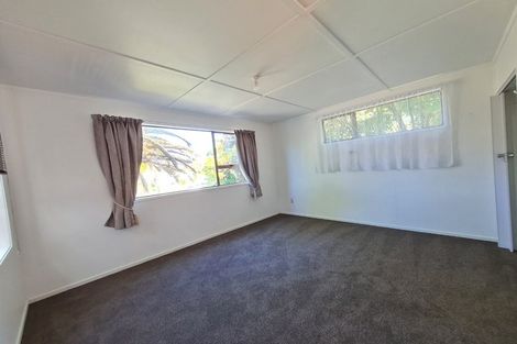 Photo of property in 29 Elliston Crescent, Stanmore Bay, Whangaparaoa, 0932
