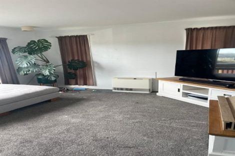 Photo of property in 24 Pennant Grove, Titahi Bay, Porirua, 5022