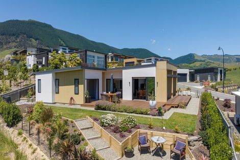 Photo of property in 18 Hill Tops Way, Stoke, Nelson, 7011