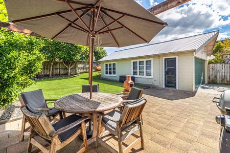 Photo of property in 40 Te Kawa Road, Greenlane, Auckland, 1061