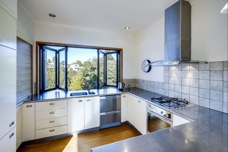 Photo of property in 109 Chaucer Road, Hospital Hill, Napier, 4110