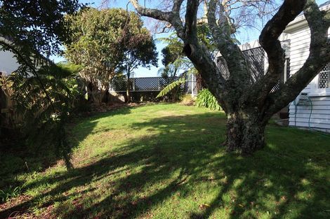 Photo of property in 10 Lucknow Terrace, Khandallah, Wellington, 6035