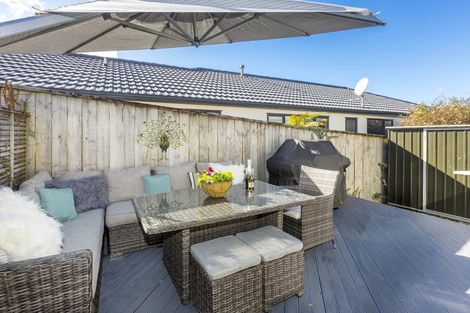 Photo of property in 7 Ormrod Grove, Riverstone Terraces, Upper Hutt, 5018