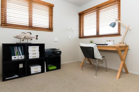 Photo of property in 104 Charles Street, Westshore, Napier, 4110