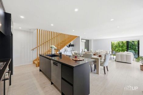 Photo of property in 111d Woodglen Road, Glen Eden, Auckland, 0602