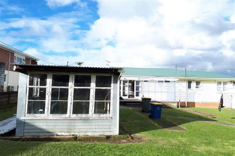 Photo of property in 67 View Road, Henderson, Auckland, 0612
