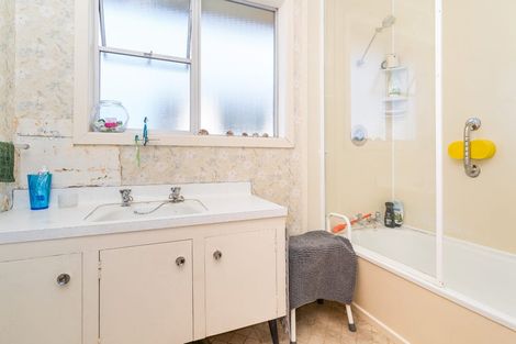 Photo of property in 207 Oxford Street, South Dunedin, Dunedin, 9012