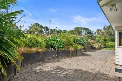 Photo of property in 10 Merewhira Road, Paremoremo, Albany, 0793