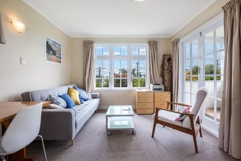 Photo of property in 113 Seaview Road, Paraparaumu Beach, Paraparaumu, 5032