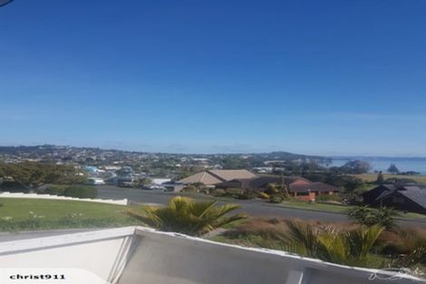 Photo of property in 11 Kathy Terrace, Stanmore Bay, Whangaparaoa, 0932