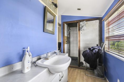 Photo of property in 114 Ennis Avenue, Pakuranga Heights, Auckland, 2010