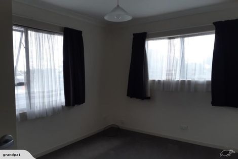 Photo of property in 73 Mangorei Road, Strandon, New Plymouth, 4312