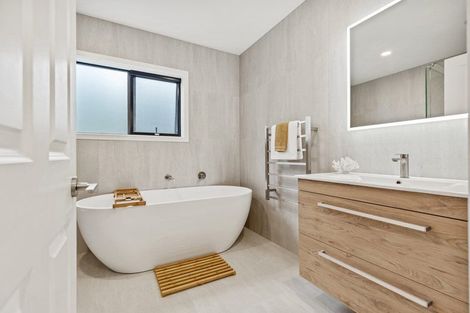 Photo of property in 45 Chester Avenue, Greenhithe, Auckland, 0632