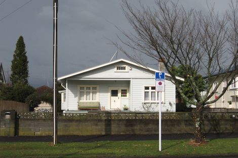 Photo of property in 12 Te Aroha Street, Hamilton East, Hamilton, 3216