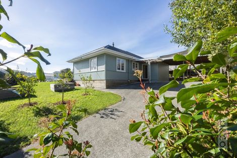 Photo of property in 29 Cambridge Road, Riverhead, 0820