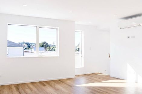 Photo of property in 2/36 Halsey Road, Manurewa, Auckland, 2102
