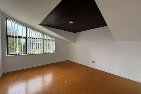 Photo of property in 27 Rembrandt Avenue, Tawa, Wellington, 5028